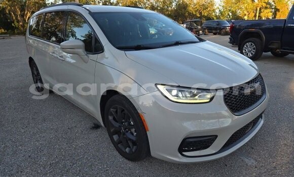 Dieundeu Occasion Chrysler Pacifica White Auto in Dakar in Dakar Dieundeu Occasion Chrysler Pacifica White Auto in Dakar in Dakar