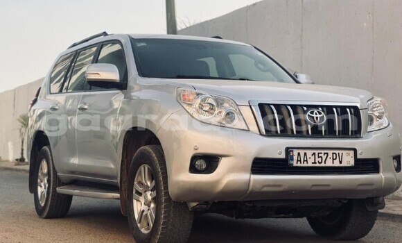 Buy Used Toyota Land Cruiser Prado Silver Car in Dakar in Dakar Buy Used Toyota Land Cruiser Prado Silver Car in Dakar in Dakar