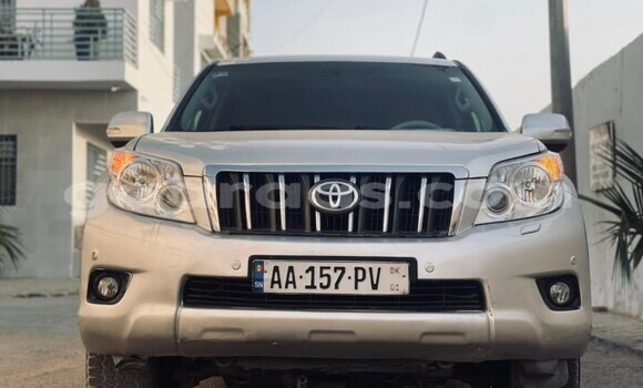 Buy Used Toyota Land Cruiser Prado Silver Car in Dakar in Dakar Buy Used Toyota Land Cruiser Prado Silver Car in Dakar in Dakar