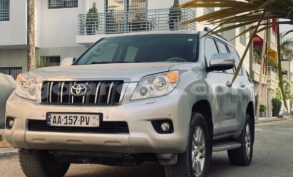 Buy Used Toyota Land Cruiser Prado Silver Car in Dakar in Dakar Buy Used Toyota Land Cruiser Prado Silver Car in Dakar in Dakar