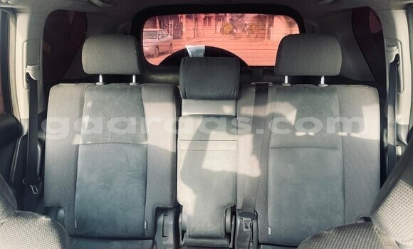 Buy Used Toyota Land Cruiser Prado Silver Car in Dakar in Dakar Buy Used Toyota Land Cruiser Prado Silver Car in Dakar in Dakar