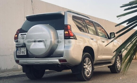 Buy Used Toyota Land Cruiser Prado Silver Car in Dakar in Dakar Buy Used Toyota Land Cruiser Prado Silver Car in Dakar in Dakar
