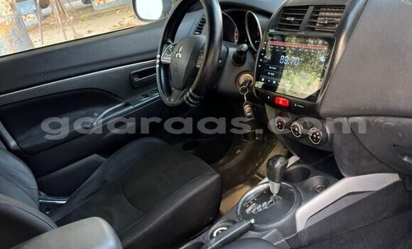 Buy Used Mitsubishi Outlander Silver Car in Dakar in Dakar Buy Used Mitsubishi Outlander Silver Car in Dakar in Dakar