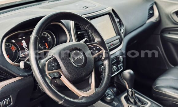 Buy Import Jeep Cherokee Red Car in Dakar in Dakar Buy Import Jeep Cherokee Red Car in Dakar in Dakar