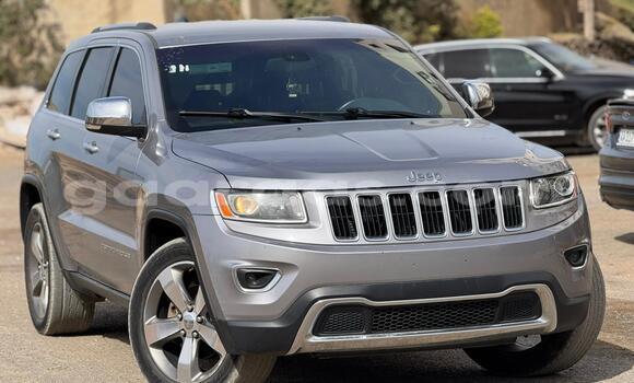 Buy Import Jeep Grand Cherokee Silver Car in Dakar in Dakar Buy Import Jeep Grand Cherokee Silver Car in Dakar in Dakar