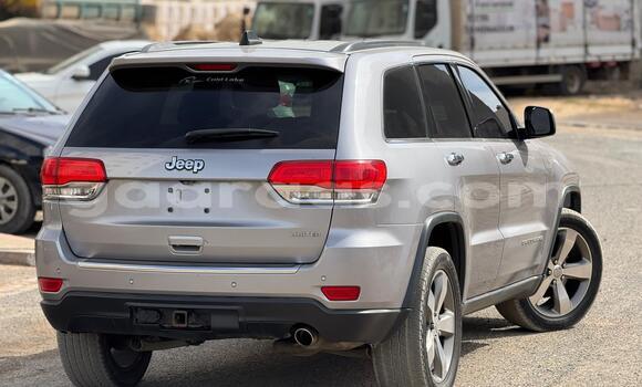 Buy Import Jeep Grand Cherokee Silver Car in Dakar in Dakar Buy Import Jeep Grand Cherokee Silver Car in Dakar in Dakar