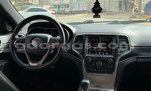 Buy Import Jeep Grand Cherokee Silver Car in Dakar in Dakar Buy Import Jeep Grand Cherokee Silver Car in Dakar in Dakar