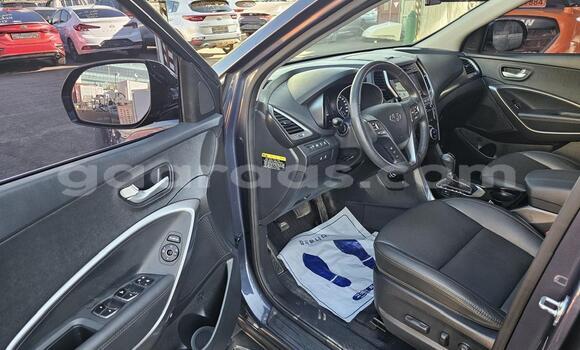 Dieundeu Imported Hyundai Santa Fe Silver Auto in Dakar in Dakar Dieundeu Imported Hyundai Santa Fe Silver Auto in Dakar in Dakar