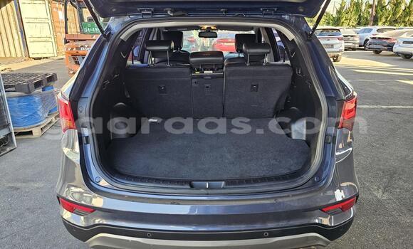 Dieundeu Imported Hyundai Santa Fe Silver Auto in Dakar in Dakar Dieundeu Imported Hyundai Santa Fe Silver Auto in Dakar in Dakar
