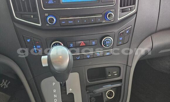 Dieundeu Imported Hyundai Starex Beige Auto in Dakar in Dakar Dieundeu Imported Hyundai Starex Beige Auto in Dakar in Dakar