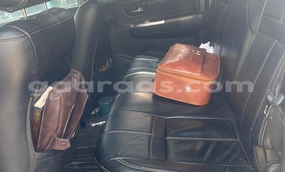 Acheter Occasion Voiture Toyota Hilux Gris à Dakar, Dakar Acheter Occasion Voiture Toyota Hilux Gris à Dakar, Dakar