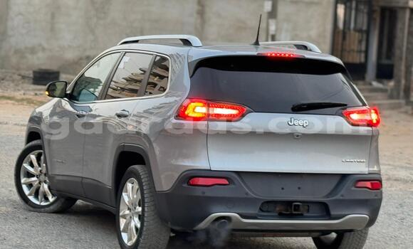 Buy Import Jeep Cherokee Silver Car in Dakar in Dakar Buy Import Jeep Cherokee Silver Car in Dakar in Dakar