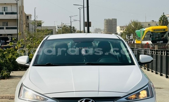 Acheter Occasion Voiture Hyundai Elantra Blanc à Dakar, Dakar