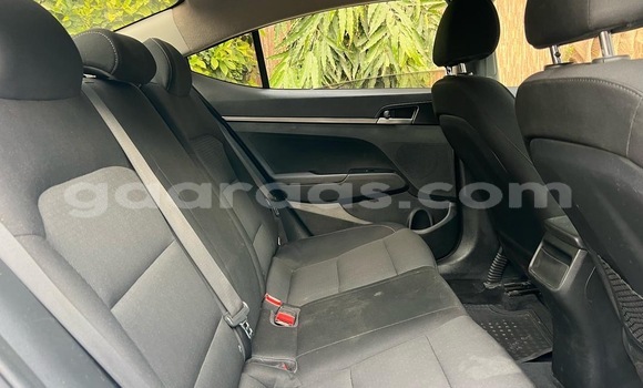 Acheter Occasion Voiture Hyundai Elantra Blanc à Dakar, Dakar Acheter Occasion Voiture Hyundai Elantra Blanc à Dakar, Dakar