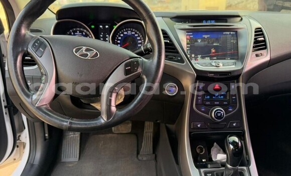 Buy Used Hyundai Avante White Car in Dakar in Dakar Buy Used Hyundai Avante White Car in Dakar in Dakar