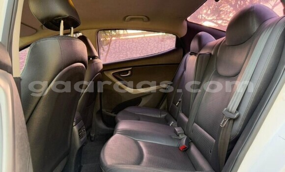 Buy Used Hyundai Avante White Car in Dakar in Dakar Buy Used Hyundai Avante White Car in Dakar in Dakar