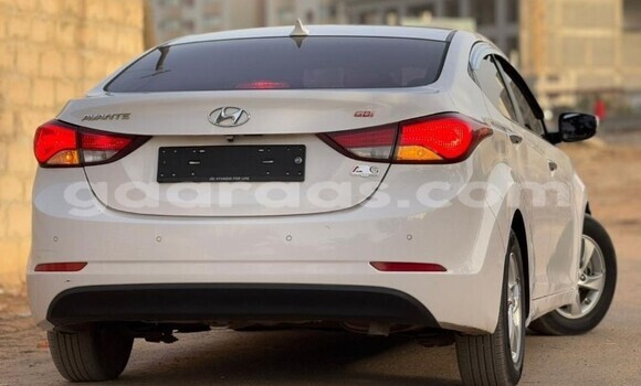 Buy Used Hyundai Avante White Car in Dakar in Dakar Buy Used Hyundai Avante White Car in Dakar in Dakar