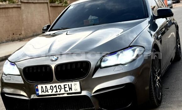 Dieundeu Occasion BMW 5–Series Silver Auto in Dakar in Dakar