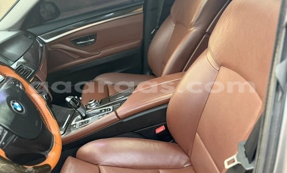 Dieundeu Occasion BMW 5–Series Silver Auto in Dakar in Dakar Dieundeu Occasion BMW 5–Series Silver Auto in Dakar in Dakar
