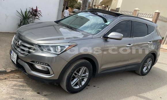 Acheter Occasion Voiture Hyundai Santa Fe Gris à Dakar, Dakar Acheter Occasion Voiture Hyundai Santa Fe Gris à Dakar, Dakar