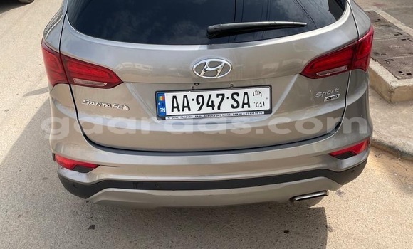 Acheter Occasion Voiture Hyundai Santa Fe Gris à Dakar, Dakar Acheter Occasion Voiture Hyundai Santa Fe Gris à Dakar, Dakar