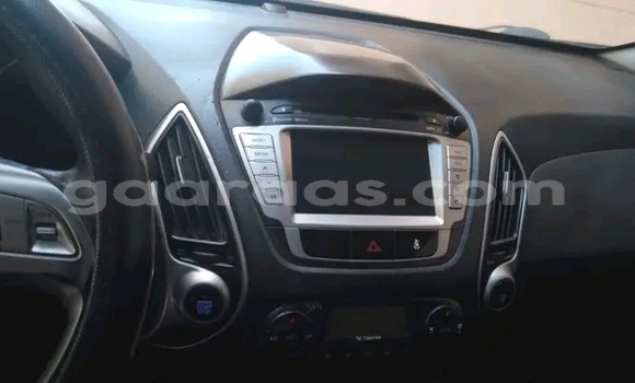 Buy Used Hyundai ix35 Red Car in Dakar in Dakar Buy Used Hyundai ix35 Red Car in Dakar in Dakar