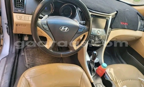 Buy Used Hyundai Sonata White Car in Dakar in Dakar Buy Used Hyundai Sonata White Car in Dakar in Dakar