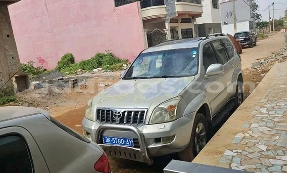 Buy Used Toyota Prado White Car in Dakar in Dakar Buy Used Toyota Prado White Car in Dakar in Dakar