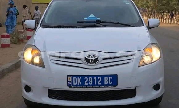 Buy Used Toyota Auris White Car in Dakar in Dakar Buy Used Toyota Auris White Car in Dakar in Dakar