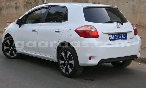 Buy Used Toyota Auris White Car in Dakar in Dakar Buy Used Toyota Auris White Car in Dakar in Dakar