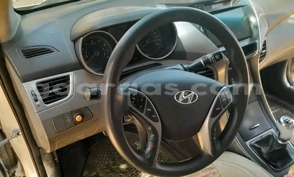 Buy Used Hyundai Elantra White Car in Dakar in Dakar Buy Used Hyundai Elantra White Car in Dakar in Dakar