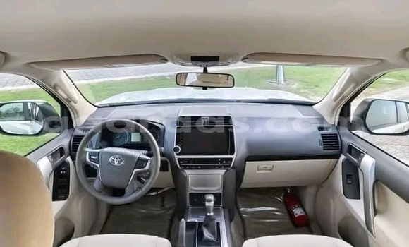 Buy Used Toyota Prado White Car in Dakar in Dakar Buy Used Toyota Prado White Car in Dakar in Dakar