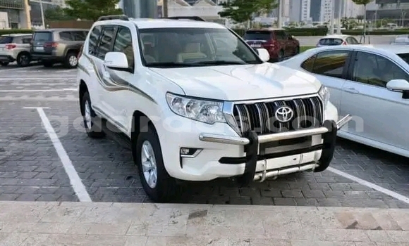 Buy Used Toyota Prado White Car in Dakar in Dakar Buy Used Toyota Prado White Car in Dakar in Dakar