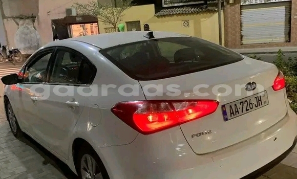 Acheter Occasion Voiture Kia Forte Blanc à Dakar, Dakar Acheter Occasion Voiture Kia Forte Blanc à Dakar, Dakar