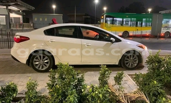 Buy Used Kia Forte White Car in Dakar in Dakar Buy Used Kia Forte White Car in Dakar in Dakar