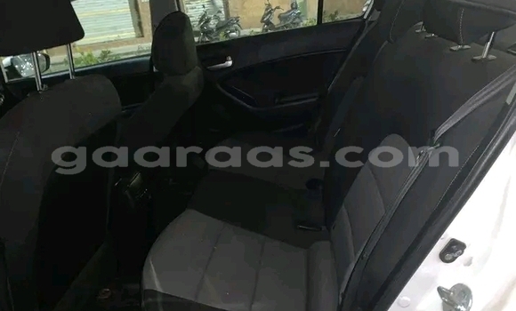 Buy Used Kia Forte White Car in Dakar in Dakar Buy Used Kia Forte White Car in Dakar in Dakar