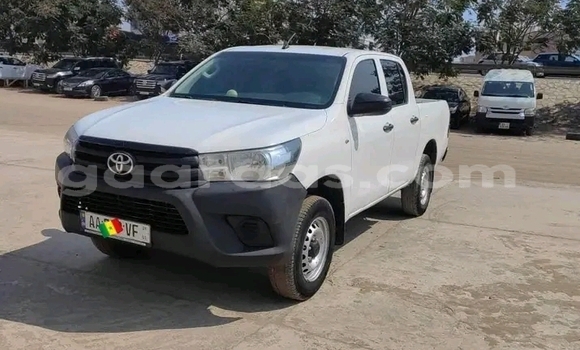 Acheter Occasion Voiture Toyota Hilux Blanc à Dakar, Dakar Acheter Occasion Voiture Toyota Hilux Blanc à Dakar, Dakar