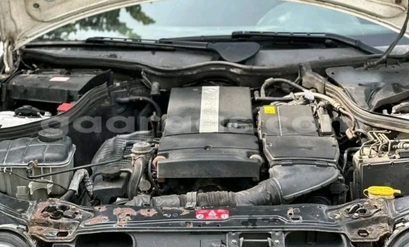 Acheter Occasion Voiture Mercedes-Benz CLS250 Blanc à Dakar, Dakar Acheter Occasion Voiture Mercedes-Benz CLS250 Blanc à Dakar, Dakar