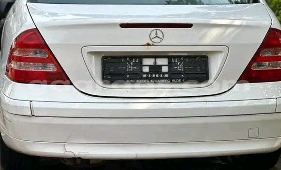 Acheter Occasion Voiture Mercedes-Benz CLS250 Blanc à Dakar, Dakar Acheter Occasion Voiture Mercedes-Benz CLS250 Blanc à Dakar, Dakar