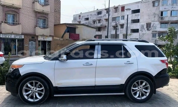 Buy Used Ford Explorer White Car in Dakar in Dakar Buy Used Ford Explorer White Car in Dakar in Dakar