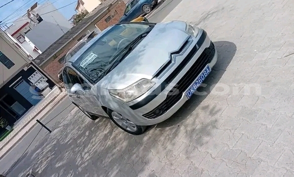 Buy Used Citroen C4 White Car in Dakar in Dakar Buy Used Citroen C4 White Car in Dakar in Dakar