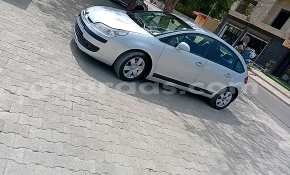 Buy Used Citroen C4 White Car in Dakar in Dakar Buy Used Citroen C4 White Car in Dakar in Dakar