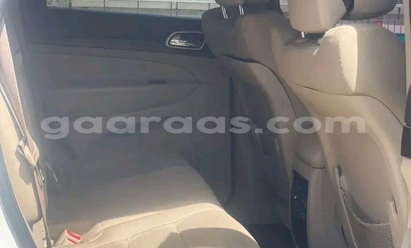 Acheter Occasion Voiture Jeep Grand Cherokee Blanc à Dakar, Dakar Acheter Occasion Voiture Jeep Grand Cherokee Blanc à Dakar, Dakar