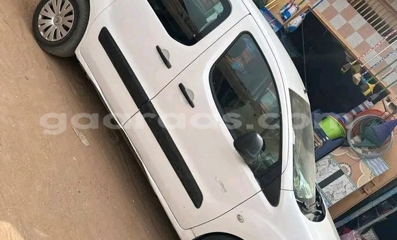 Buy Used Citroen C4 White Car in Dakar in Dakar Buy Used Citroen C4 White Car in Dakar in Dakar