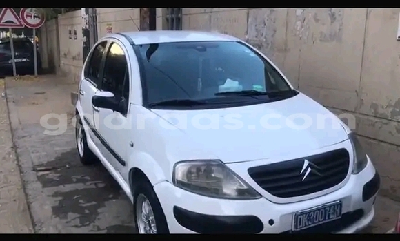 Acheter Occasion Voiture Citroen C4 Blanc à Dakar, Dakar Acheter Occasion Voiture Citroen C4 Blanc à Dakar, Dakar