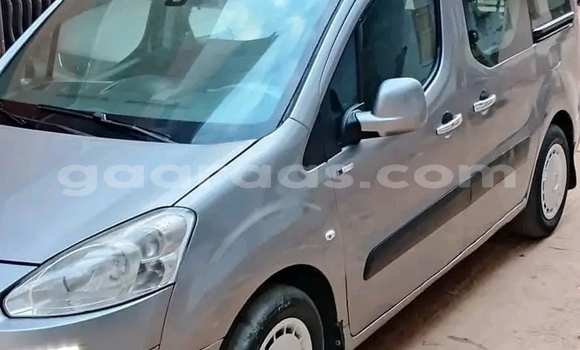 Acheter Occasion Voiture Peugeot Partner Autre à Dakar, Dakar Acheter Occasion Voiture Peugeot Partner Autre à Dakar, Dakar