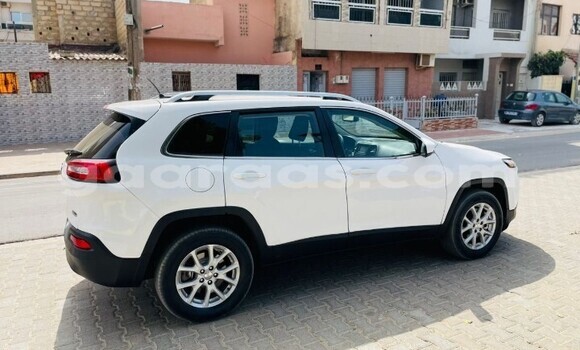 Dieundeu Occasion Jeep Cherokee White Auto in Dakar in Dakar Dieundeu Occasion Jeep Cherokee White Auto in Dakar in Dakar