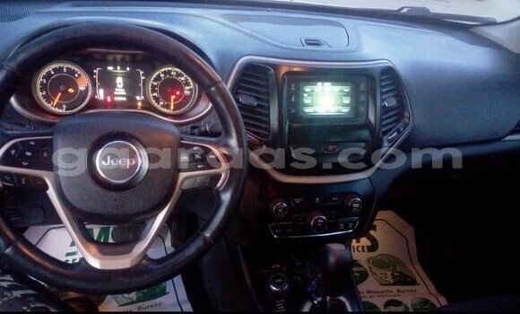 Dieundeu Occasion Jeep Cherokee White Auto in Dakar in Dakar Dieundeu Occasion Jeep Cherokee White Auto in Dakar in Dakar