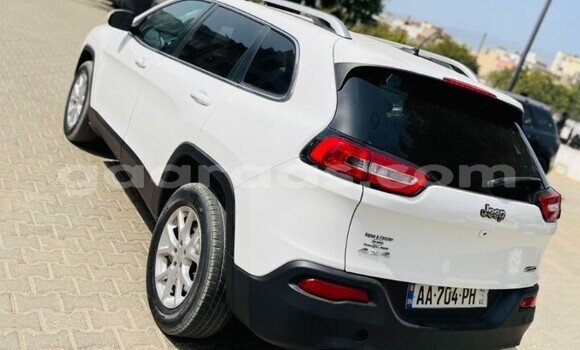 Dieundeu Occasion Jeep Cherokee White Auto in Dakar in Dakar Dieundeu Occasion Jeep Cherokee White Auto in Dakar in Dakar