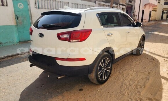 Dieundeu Occasion Kia Sportage White Auto in Dakar in Dakar Dieundeu Occasion Kia Sportage White Auto in Dakar in Dakar